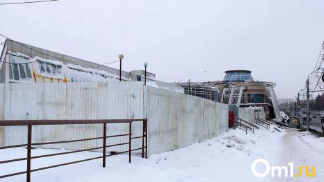 В Омске введут цветовую дифференциацию заборов