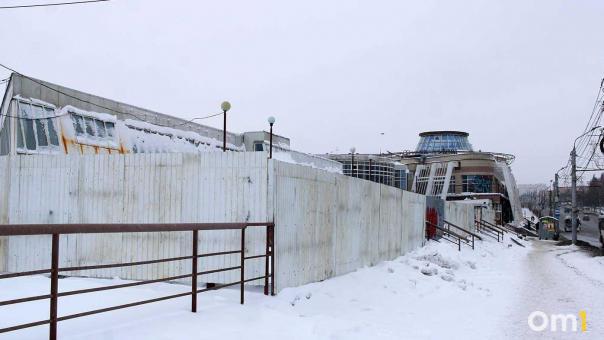 В Омске введут цветовую дифференциацию заборов