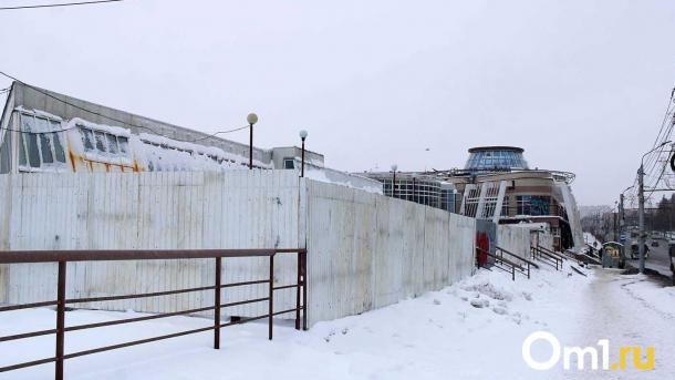 В Омске введут цветовую дифференциацию заборов
