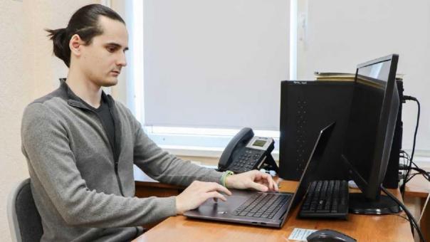 В ОмГТУ разработали систему голосовой аутентификации, распознающую состояние человека
