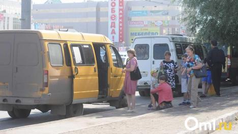 Омские маршрутки продолжают терять пассажиров