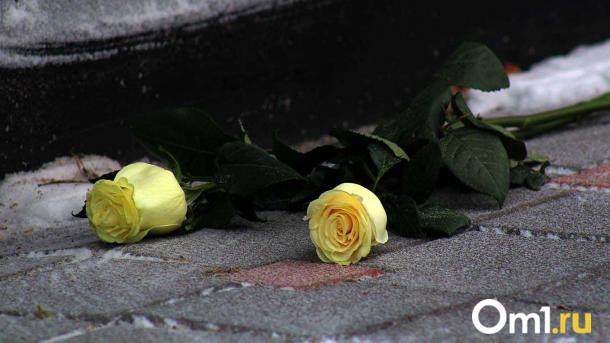 С Любинского проспекта исчез горельеф, посвящённый женской красоте