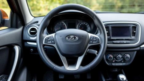 LADA в отрыве: новосибирцы выбирают отечественные авто — 30% всех «Избранных» машин до 3 млн