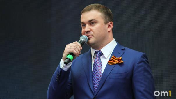 Виталий Хоценко поздравил жителей Омской области с годовщиной Крымской весны