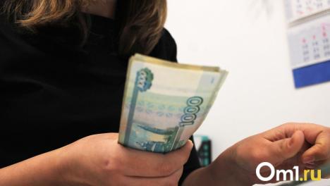 В Омске будут судить 19-летнюю девушку по делу о краже выплат у сына погибшего участника СВО