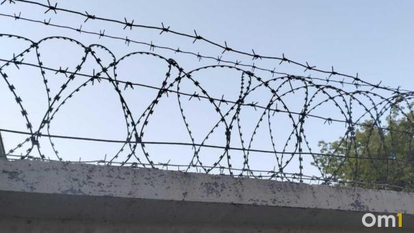 В Новосибирске и Иркутске задержали пособников телефонных мошенников, обслуживавших сим-боксы