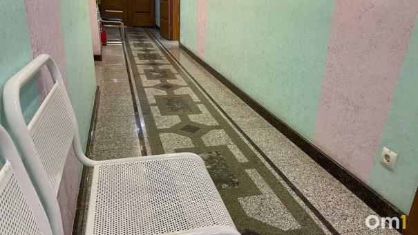 В бюджетной омской стоматологии впервые за 23 года сменился руководитель