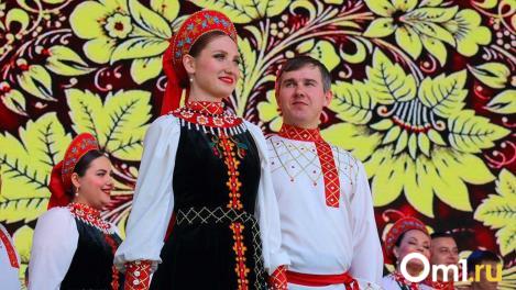 Омский русский народный хор отправился во Вьетнам и Камбоджу