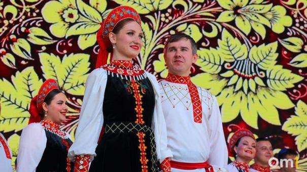 Омский русский народный хор отправился во Вьетнам и Камбоджу