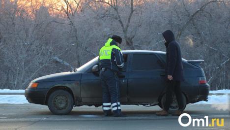 В Омске водитель «Лексуса» дважды нарушил правила у МСЧ-11