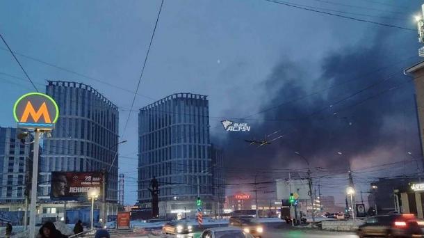 Чёрный дым заметили утром над площадью Маркса в Новосибирске