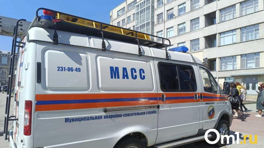 Обрушение бесхозной части склада произошло в Новосибирске