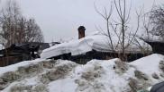 Снег рушит крыши: спасатели за день несколько раз выезжали на обрушения в Новосибирске
