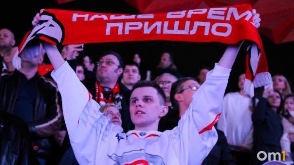 Старый добрый хоккей: вот как прошла первая игра в обновлённом СКК Блинова
