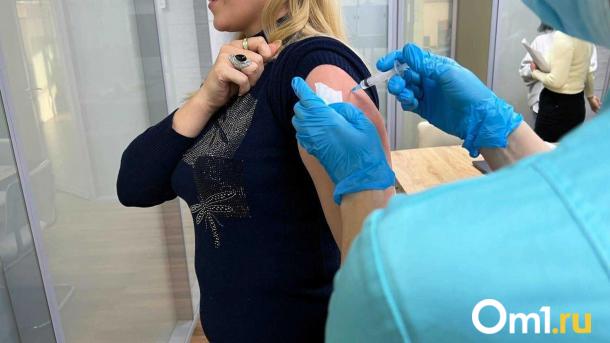 От прививки можно заболеть? Омский врач развеяла четыре популярных мифа о вакцинации