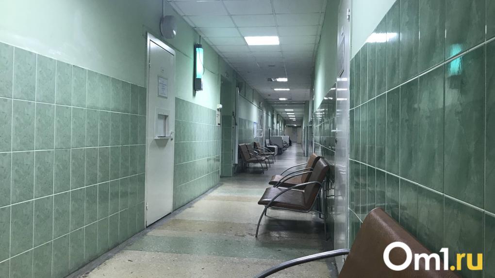 Омский онколог рассказал, чем опасен рак как у Лерчек