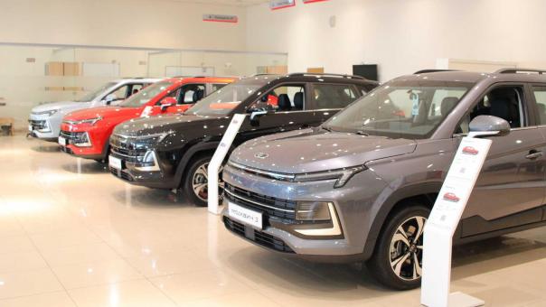 Автомобили марки LADA стали лидерами по спросу среди новых машин в Новосибирске