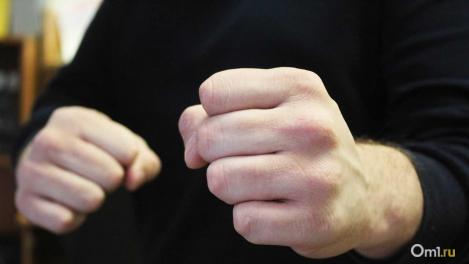 «Проследовал за девочкой в лифт»: в Югре осудили мужчину за изнасилование 14-летней школьницы