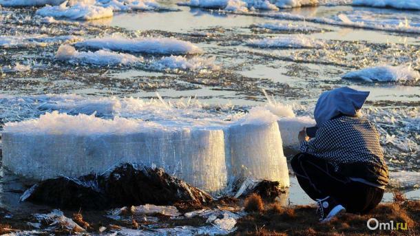 Омичей просят не выходить на весенний лёд