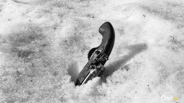 Обычный понедельник: мужчина с пистолетом устроил стрельбу на Вокзальной магистрали в Новосибирске