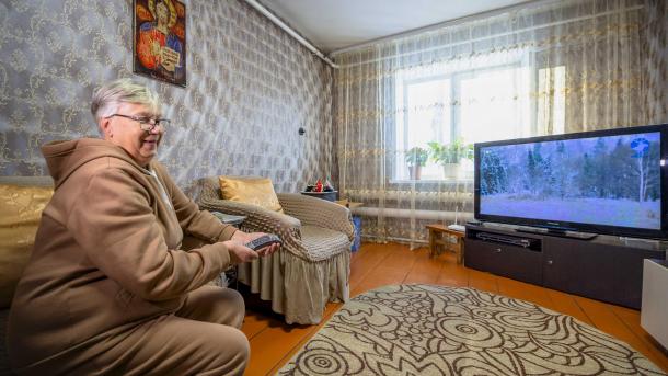 Связь поколений: благодаря интернету жительница Долгово видит, как растут её внуки