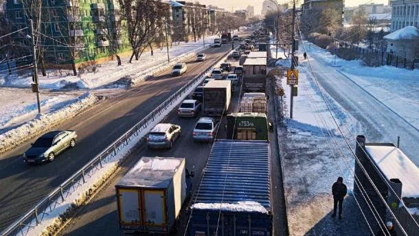 Зарплаты дальнобойщиков в Новосибирске достигли 190 тысяч рублей в месяц