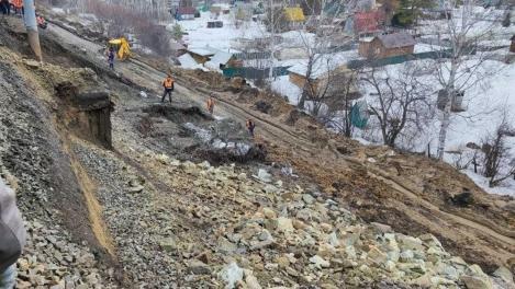 Следователи начали проверку после размыва насыпи на ЖД в Новосибирской области