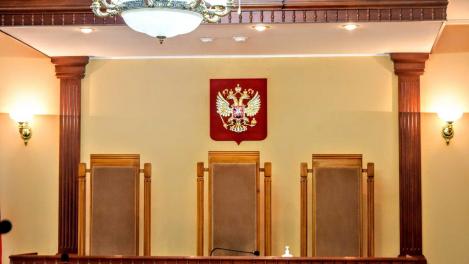 Дочь обвинила отца в избиениях в Заельцовском суде Новосибирска