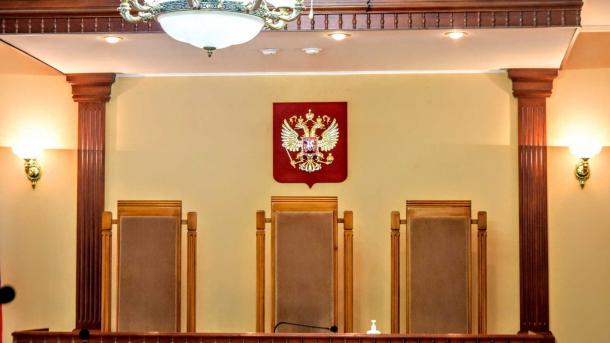 Дочь обвинила отца в избиениях в Заельцовском суде Новосибирска