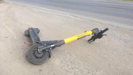 Школьницы на электросамокате врезались в коляску с ребёнком в Новосибирске