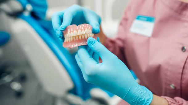 Выбираем идеальный имплант: качество, материал, технология, время приживаемости