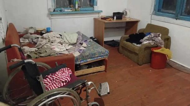 В Омской области женщина убила сестру поленом и получила 8 лет колонии