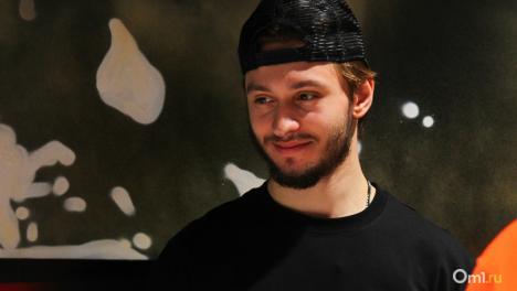 Защитник «Авангарда» Чистяков досрочно закончил матч с ЦСКА после силового от бывшего «ястреба»