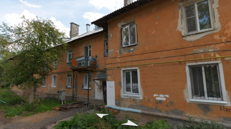 Мэрию Омска обязали отремонтировать 70-летнюю двухэтажку в Нефтяниках