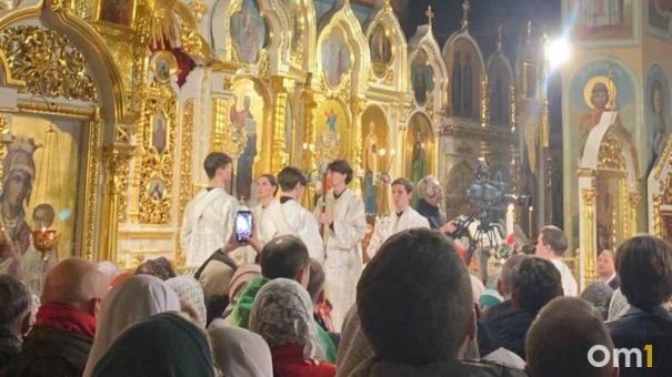 В Новосибирске прошли пасхальные богослужения