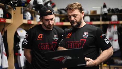 «Авангард» в овертайме обыграл ЦСКА и оказался в шаге от полуфинала