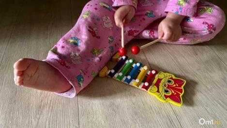 Новосибирцам напомнили о работе круглосуточной линии «Ребёнок в опасности»