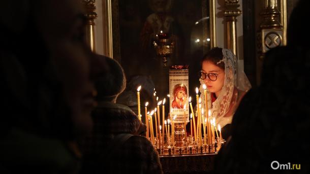 Благодатный огонь доставят в Омск вечером 13 апреля