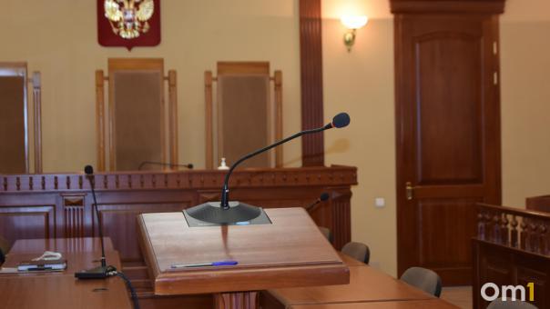 Омский облсуд отправил в колонию рецидивиста за пьяную езду