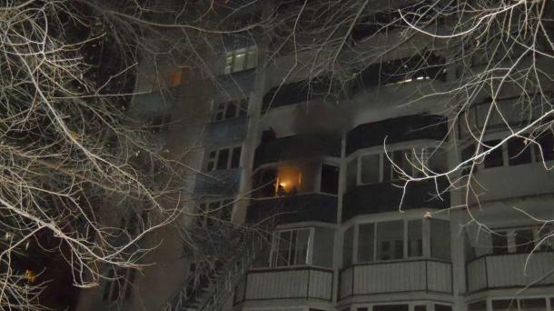 Огонь в многоэтажке: спасатели призвали новосибирцев не забывать о правилах пожарной безопасности