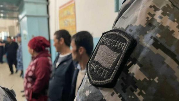 Более 700 мигрантов выдворили из Новосибирской области