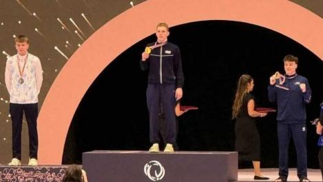 Новосибирский спортсмен Фёдор Сорокин взял золото первенства Европы по прыжкам на батуте