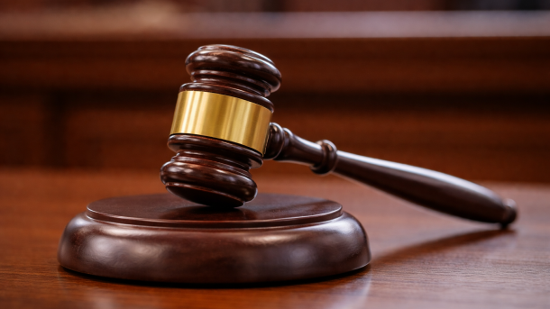 Тринадцать друзей мошенников: в Новосибирске осудили банду, выманившую у 258 человек больше 12 миллионов