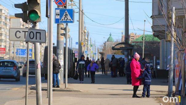 Мэрия Омска выделила 30 миллионов рублей на обновление тротуаров: где пройдёт ремонт?
