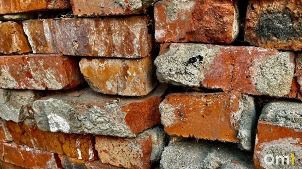 В Новосибирске дом признали аварийным, но людей не расселили — вмешался Бастрыкин