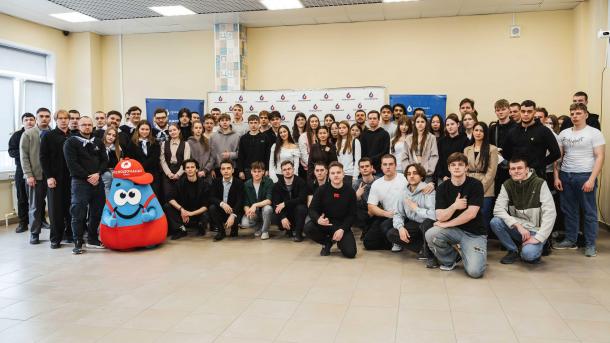 Через игру к профессии: в омском водоканале прошёл квиз «Интуиция»