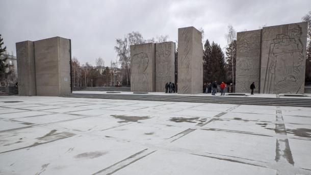 «Священное место для каждого из нас»: ремонт на Монументе Славы в Новосибирске завершат к майским праздникам