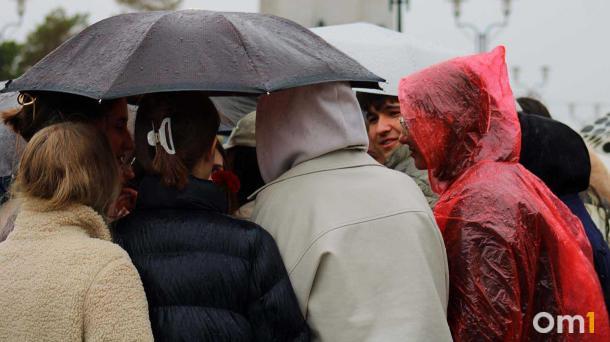 Очень сильный ветер: в Омской области объявили штормовое предупреждение