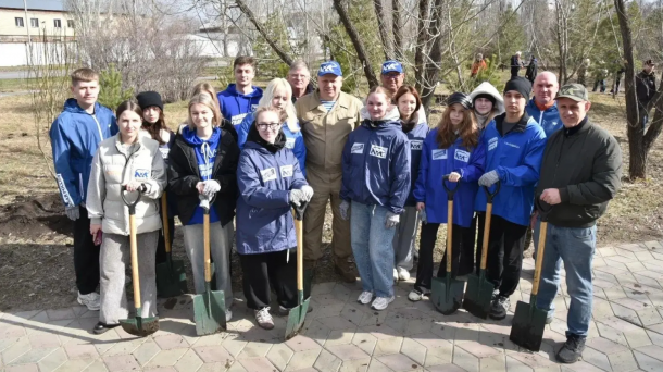 В Омской области активисты «Единой России» вышли на субботник