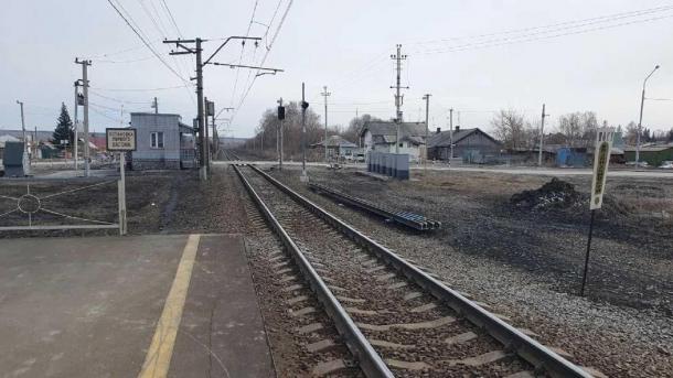 Грузовой поезд сбил 56-летнюю женщину под Новосибирском